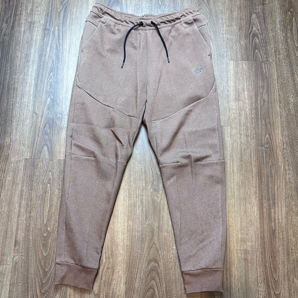 NEW Nike Tech Fleece Joggers Light Brown Heather DQ4316-259